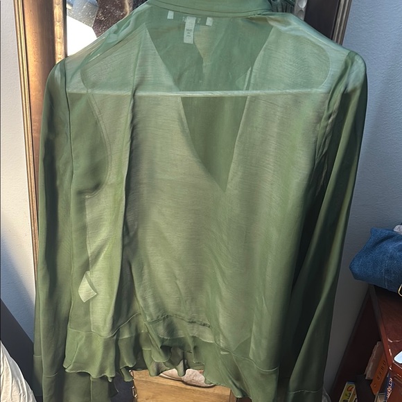 10 Crosby Derek Lam Green Blouse - Picture 5 of 5